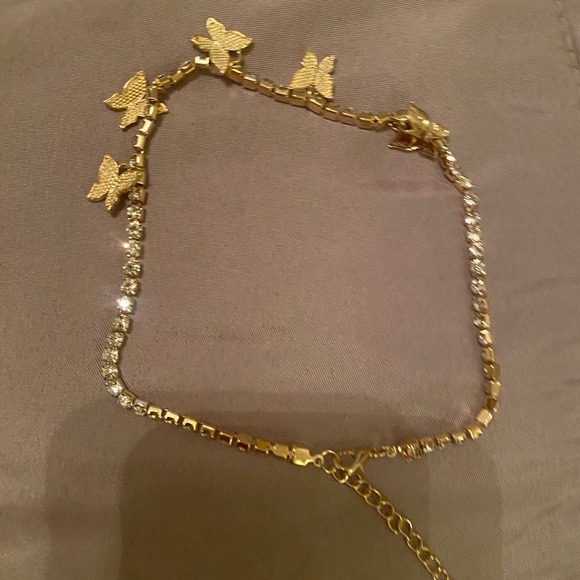 Elegant Gold Butterfly chocker - Picture 1 of 2